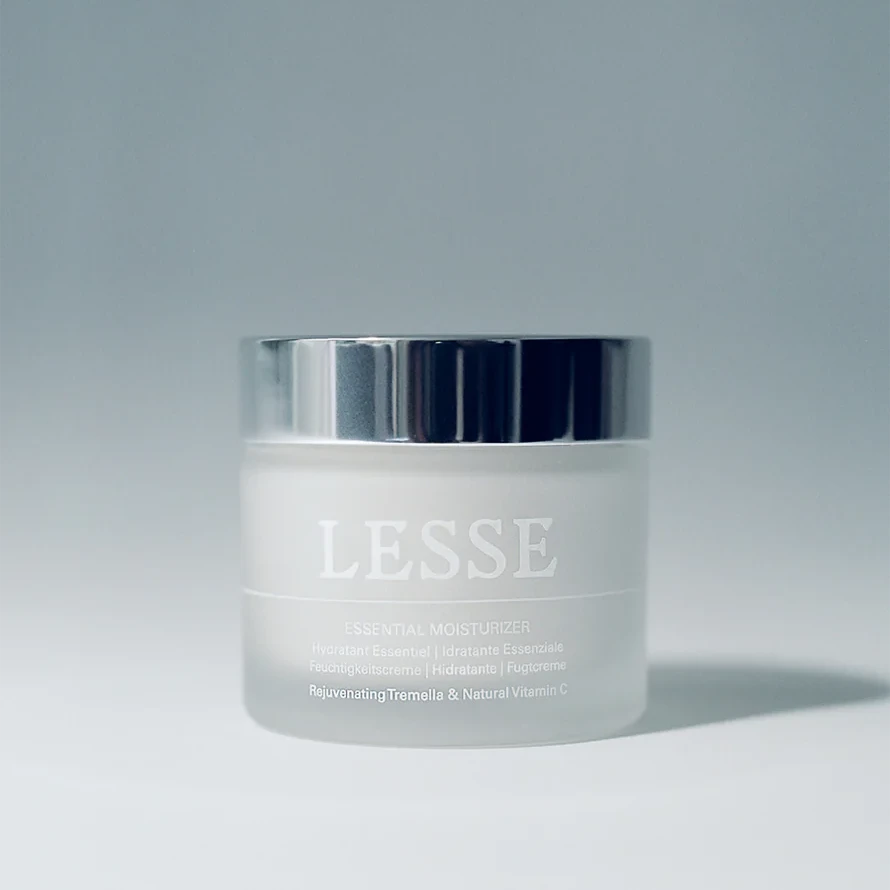 EssentialMoisturizer_950x1187_crop_center_b386f986-9b55-45f5-8101-6c1b096f363a.webp