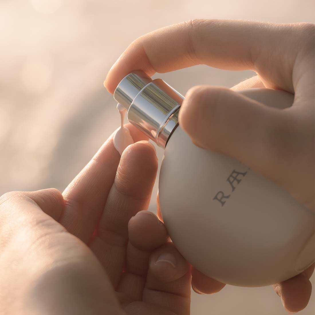 Sun Milk Drops Tinted SPF 50 +
