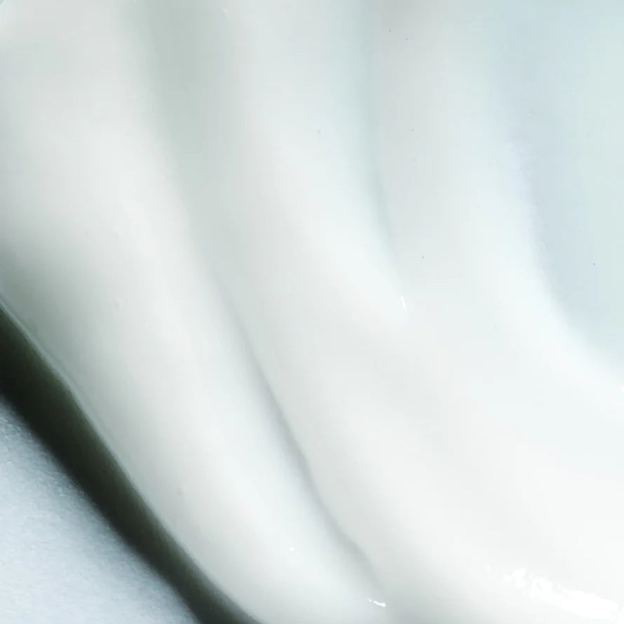 Lesse-Calming-Cleanser-2.webp